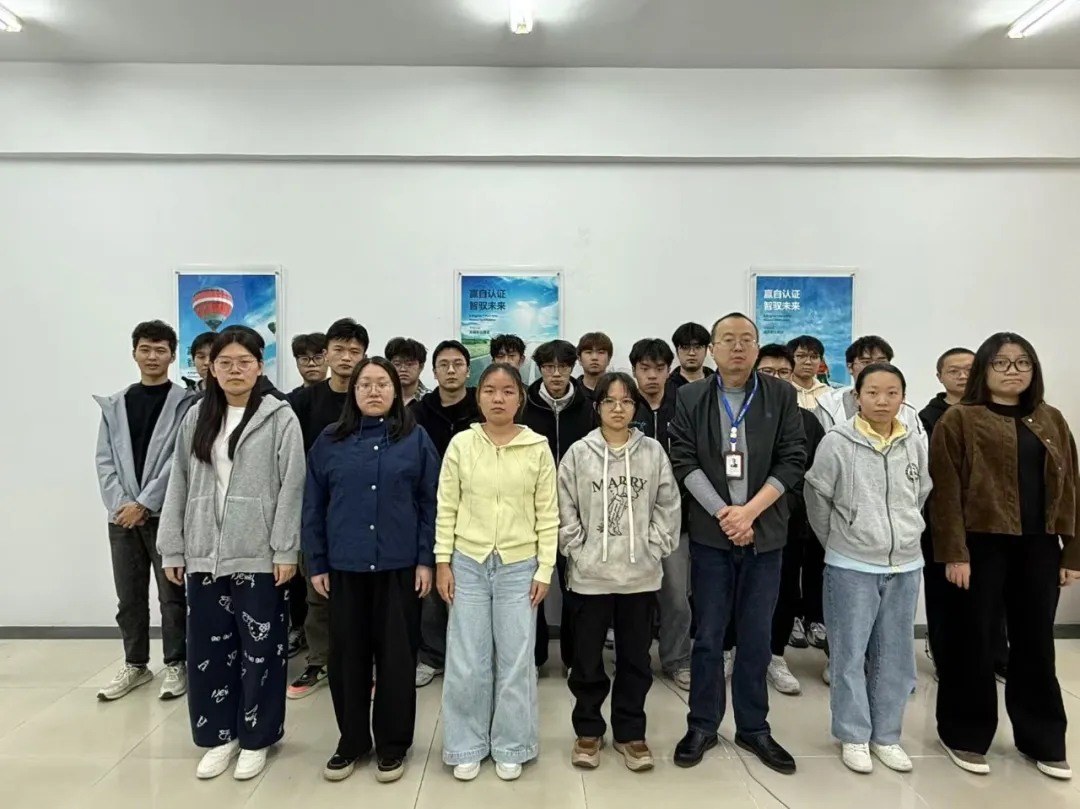 【近期結(jié)班留影】時光會定格此刻，但夢想永